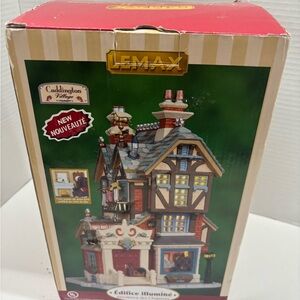 Lemax Caddington Village Illuminated House